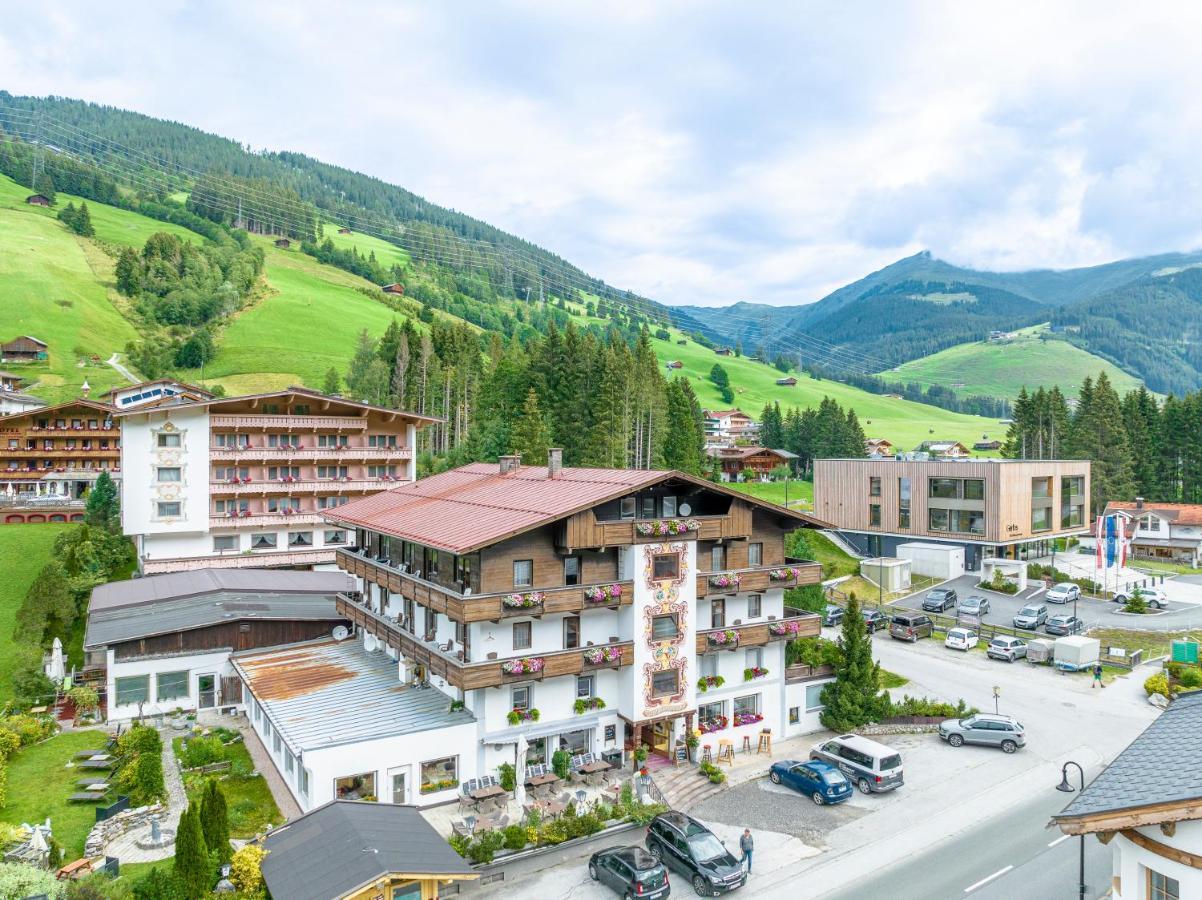 Gasthof Oberwirt Und Hotel Elisabeth Gerlos Exterior foto